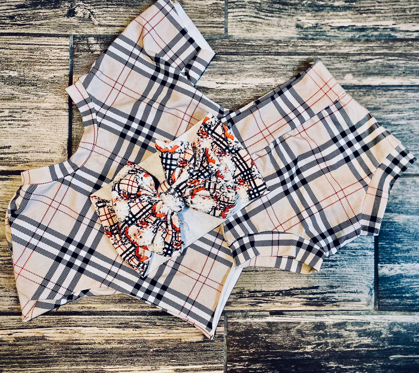 Vintage Santa on Designer Plaid Bow