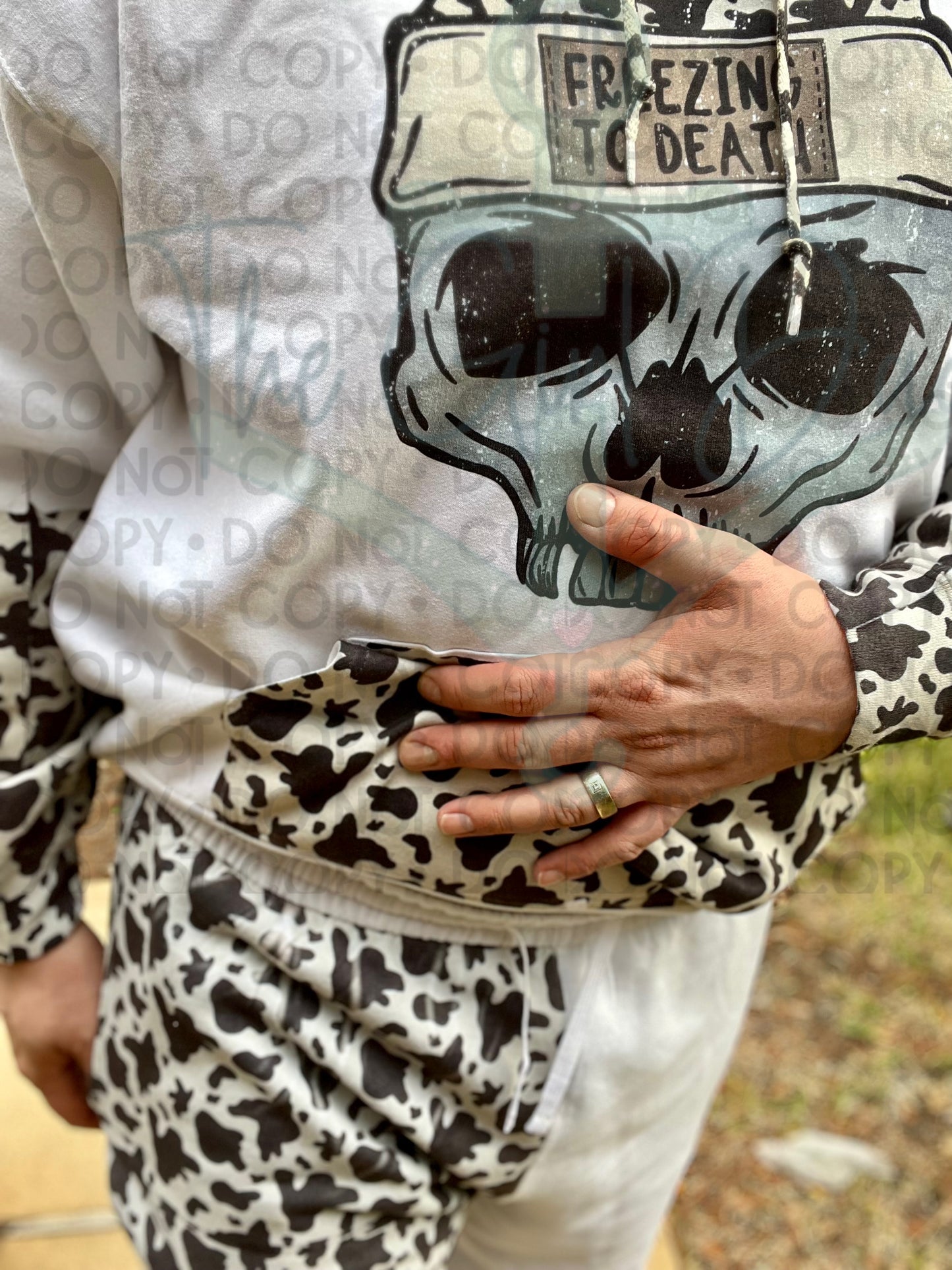 Freezing To Death White Sweat-Set